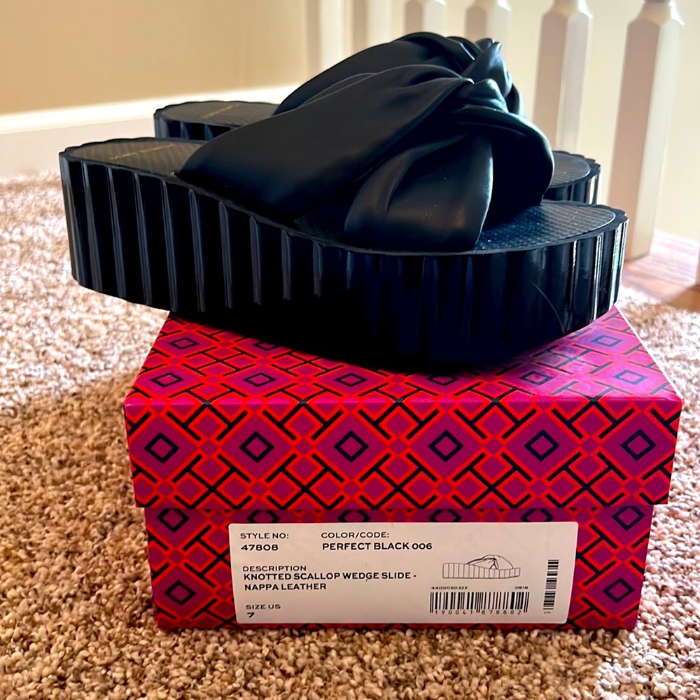 Brand new Tory Burch wedge slides